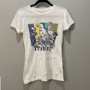 Brand New fitted Avengers Tee sz Large